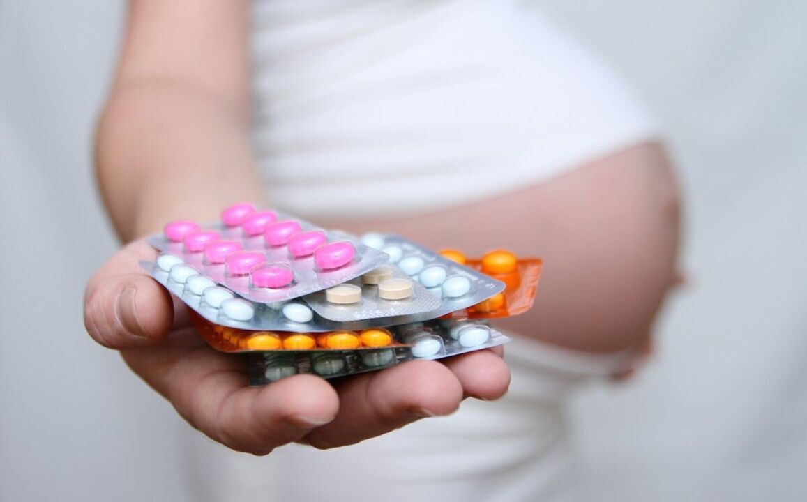 Antigelminas drugs are against -Indicated for pregnant women